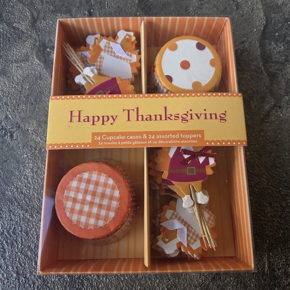 Thanksgiving Cupcake Wrapper Case & Toppers Set - 24 Cupcake Wrappers 24 Toppers - Picture 1 of 3